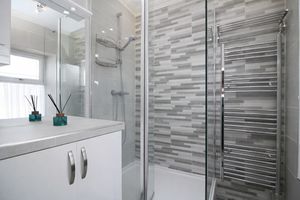 En-suite Shower Room- click for photo gallery